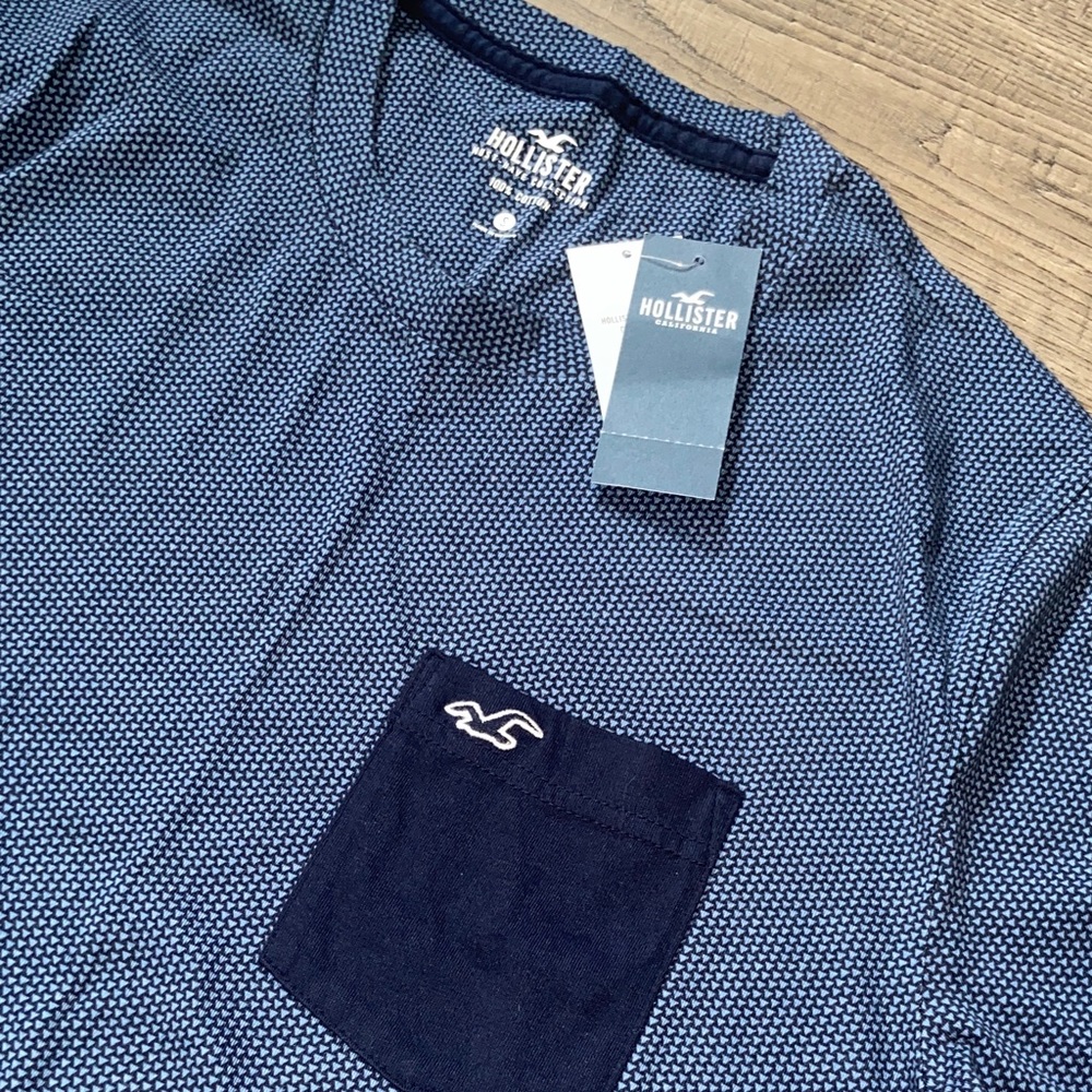 Hollister Navy Microprint Pocket Tee with Dark Navy Pocket